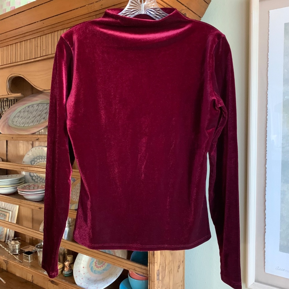 Only Hearts NYC Burgundy Velvet Funnel Neck Top – Size S